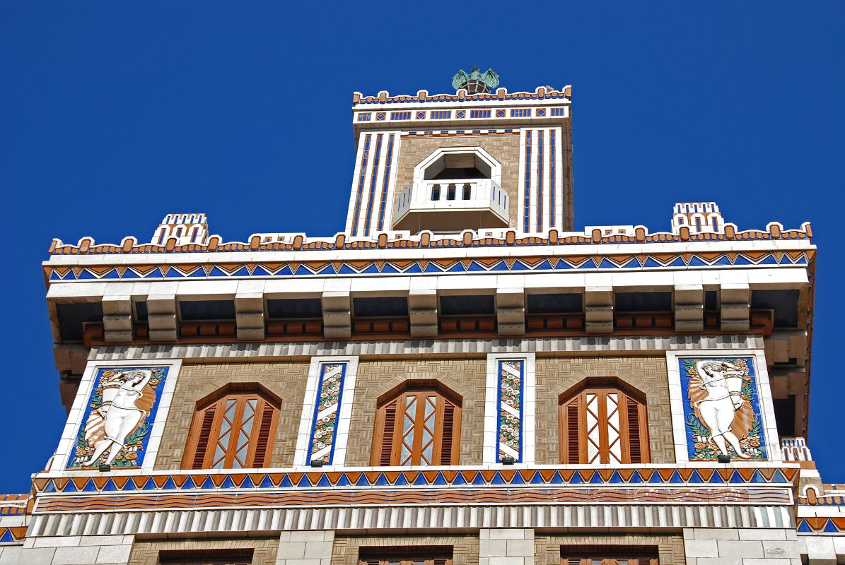 12 Cuba - Old Havana Vieja - Edificio Bacardi - Upper Floors Close Up